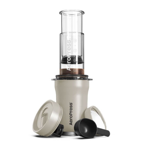 AeroPress Go Plus Travel System crème — kit café de voyage